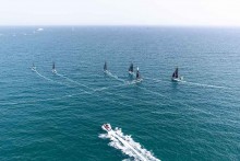 Imagen de los AC40 regateando en flota en Vilanova y Geltrú en las previas de la
