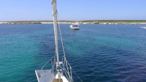 Fondeados frente a la Isola di Mal di Ventre