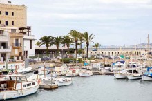 Mar Abierto El puerto de Portixol se ubica en la bahía de Palma, muy cerca de la