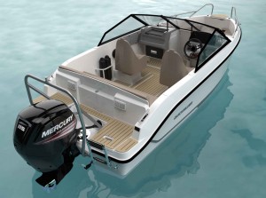 Nueva versión Bowrider de la Quicksilver Activ 555 con un aspecto cuidado y un diseño versátil para todo tipo de navegaciones. Mar Abierto - Nueva versión Bowrider de la Quicksilver Activ 555 con un aspecto